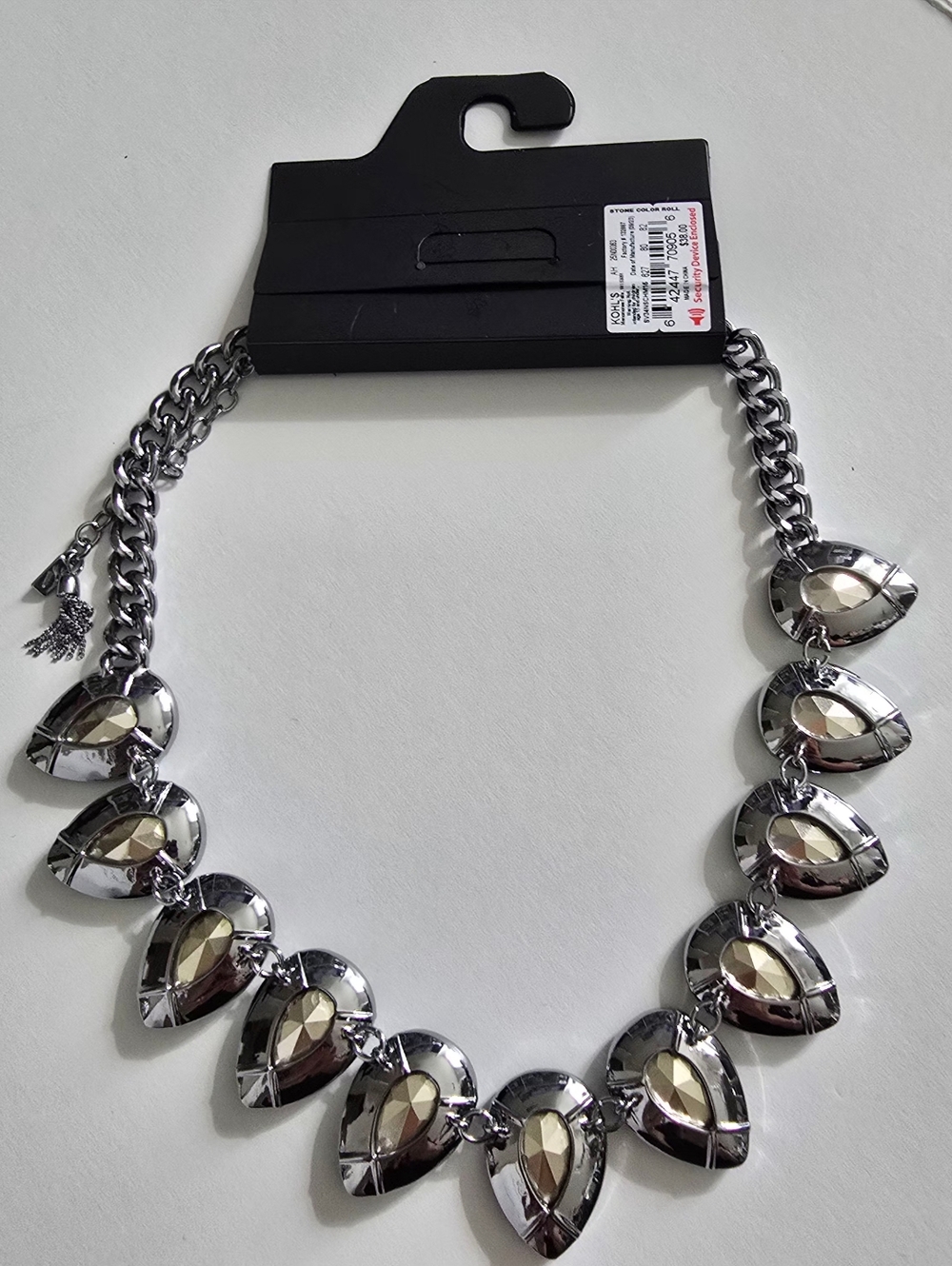 Simply Vera Vera Wang Silver Tone Green Simulated Crystal Statement Necklace - Picture 5 of 8